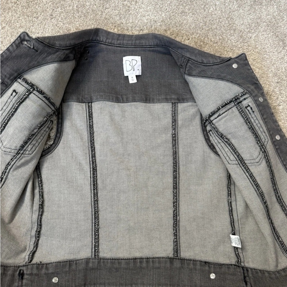 BP Women’s Gray Grey Denim Rock Rocker Biker Moto Studded Vest Jacket XS - Picture 3 of 4
